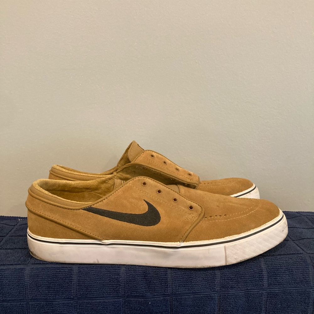 Tan.Nike Stefan Janoski Skate Shoes